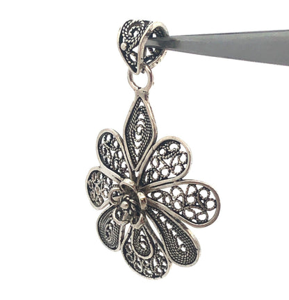 Vintage 925 Sterling Silver Filigree Detail Flower Statement Pendant