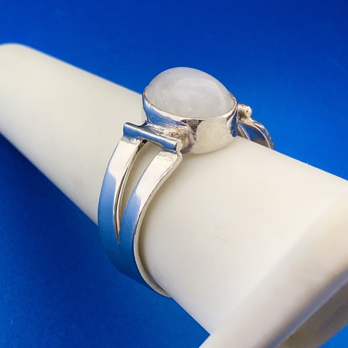 Retro 925 Sterling Silver Oval Moonstone Cabochon Modernist Ring