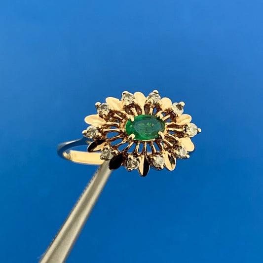 Vintage 14K Yellow Gold Oval Emerald Diamond Starburst Halo May Anniversary Ring