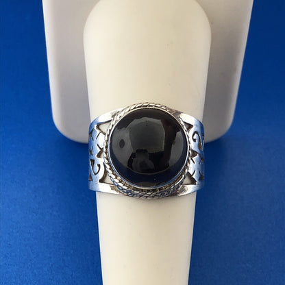 925 Sterling Silver Garnet Cabochon January Occasion Open Work Dome Ring