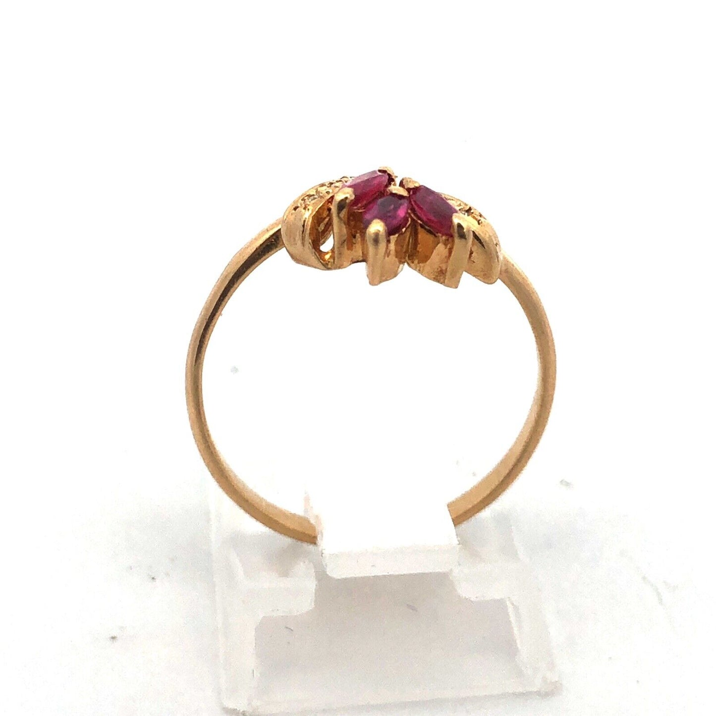 14K Yellow Gold Ruby Diamond Flower Cluster Anniversary Birthstone Cocktail Ring