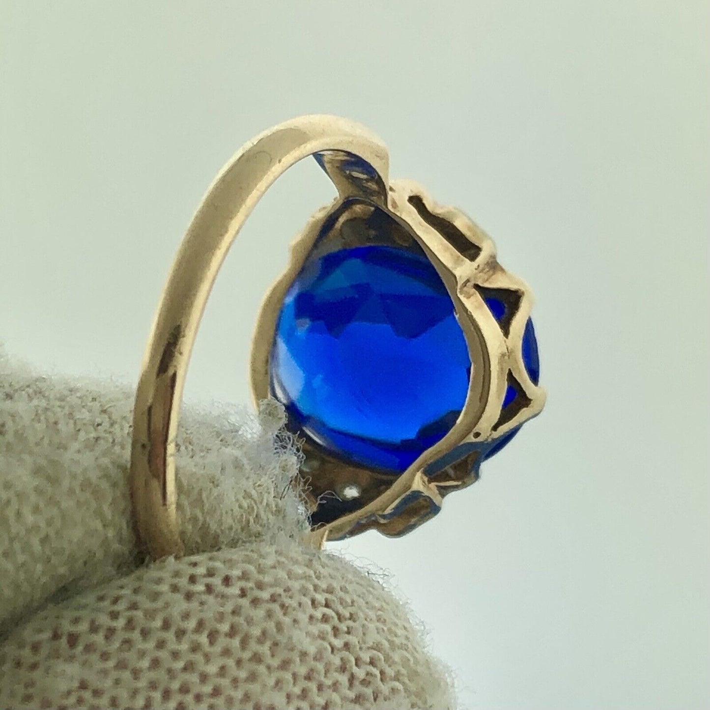 Retro 14K Yellow Gold Oval Blue Spinel Diamond Accented Statement Cocktail Ring