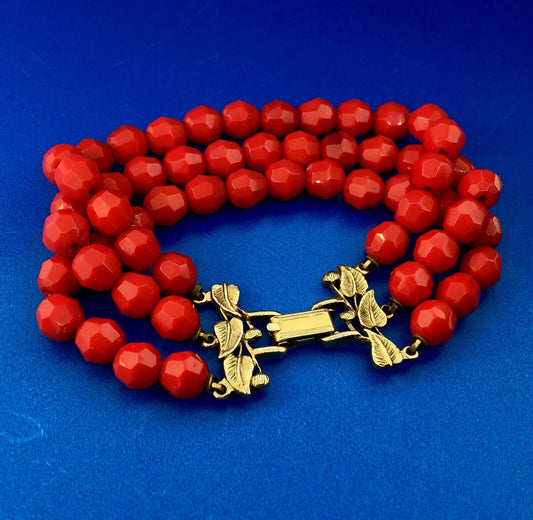 Vintage Gold Tone Red Jet Bead Three Strand Leaf Motif Link Bracelet