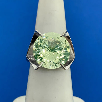 Dramatic Designer 10K White Gold Peridot Solitaire Statement Modernist Ring