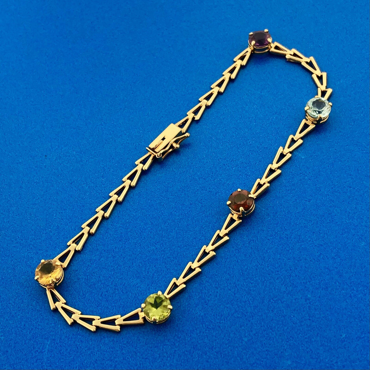 Gorgeous 14k Yellow Gold Multi-Gemstone Mother's Triangle Link Bracelet