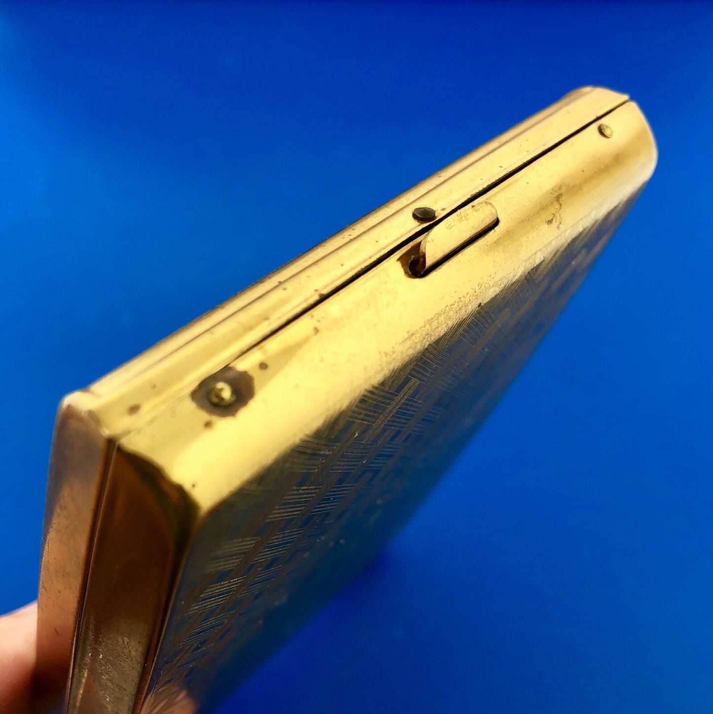 1948 Golden Wheel Gold Tone Basket Weave Etched Cigarette Business Card Case
