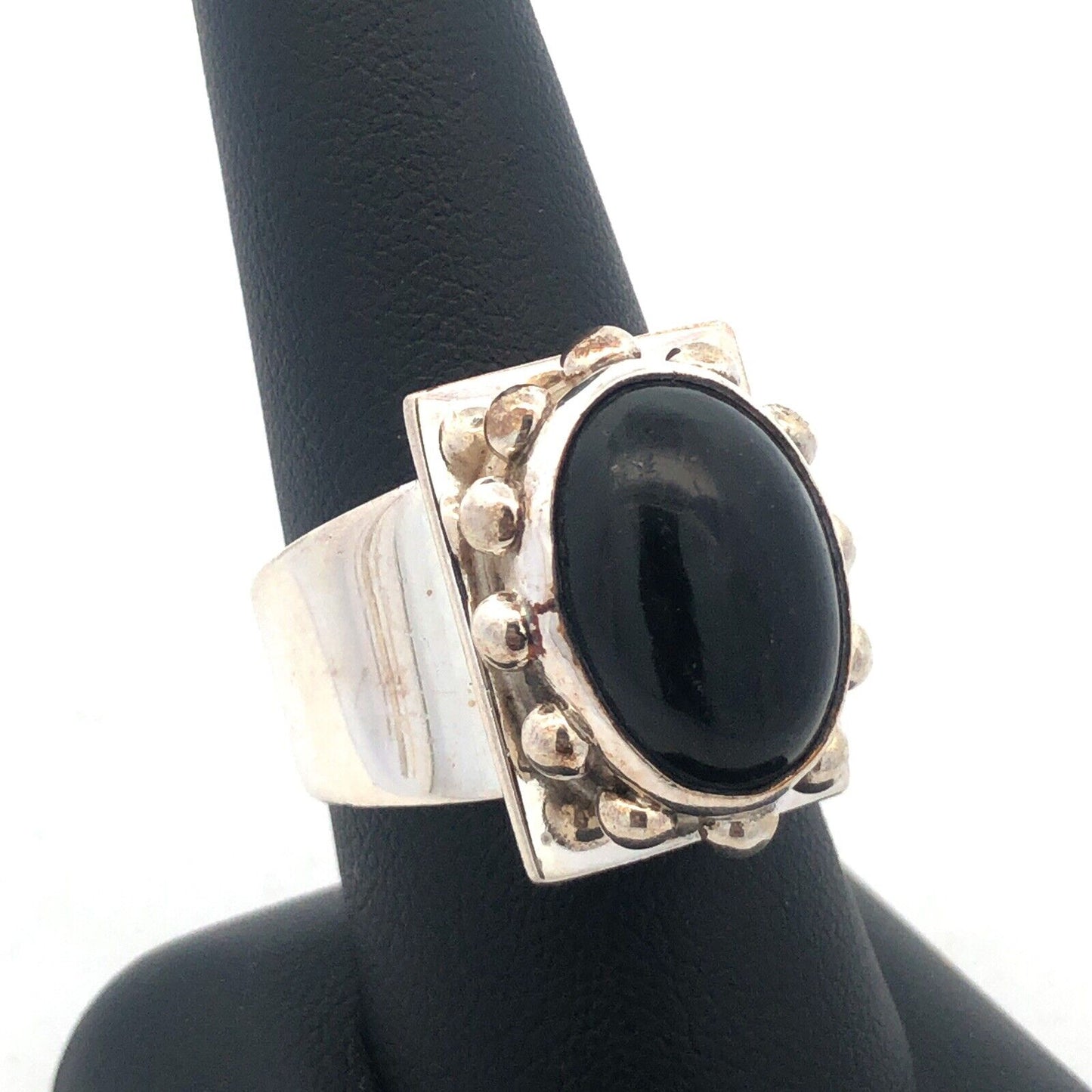 Vintage 925 Sterling Silver Oval Black Onyx Beaded Detail Statement Ring