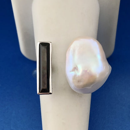 Retro Modernist 925 Sterling Silver Freshwater Pearl Hematite Adjustable Ring