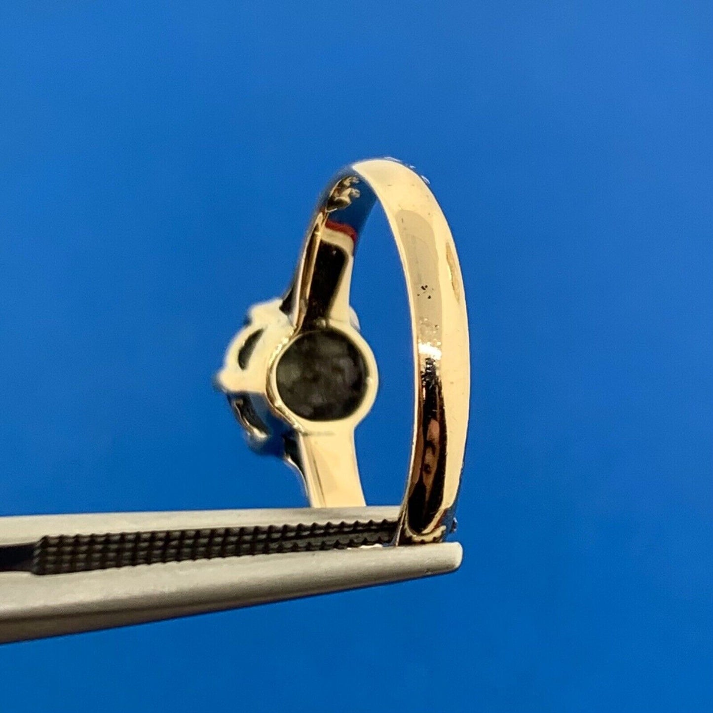 14K Yellow Gold Black Star Sapphire Solitaire Cocktail Ring