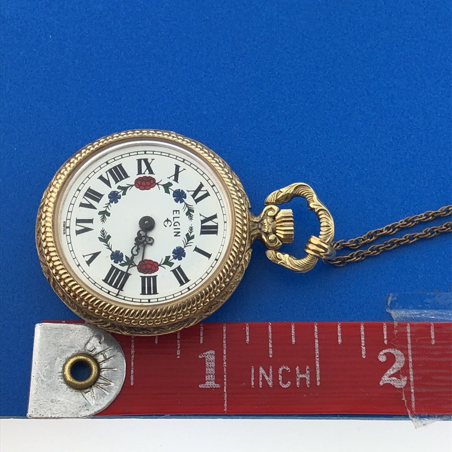 Elgin Gold Tone Ornate 17 Jewels Ladies Floral Pendant Watch With Chain Fob/Box