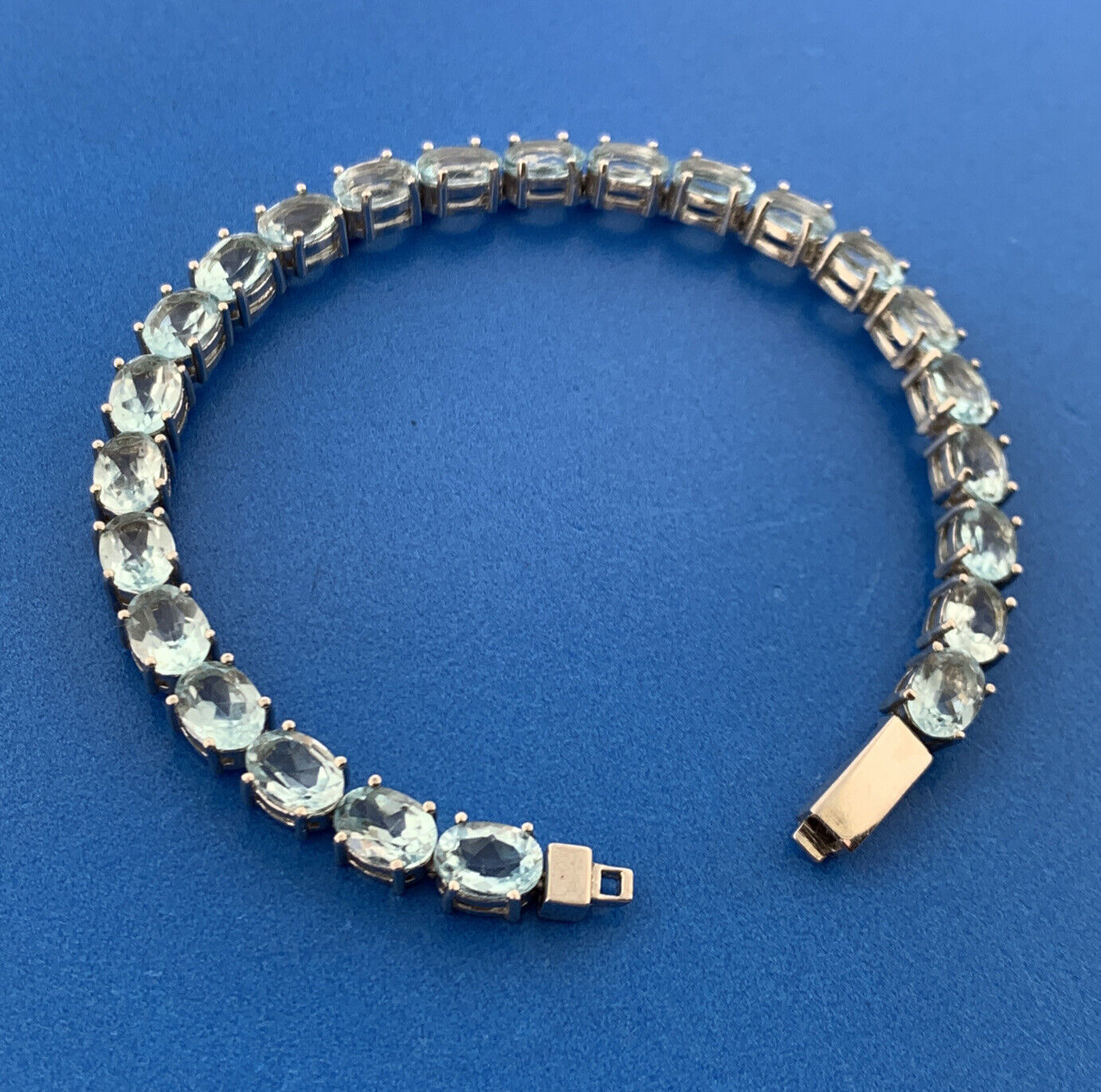 Designer FAS 925 Sterling Silver Oval Swiss Blue Topaz Tennis Bracelet