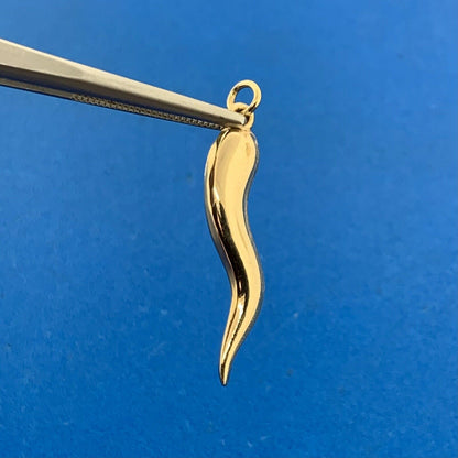 Designer 14K Yellow Gold Italian Horn Good Luck Pendant