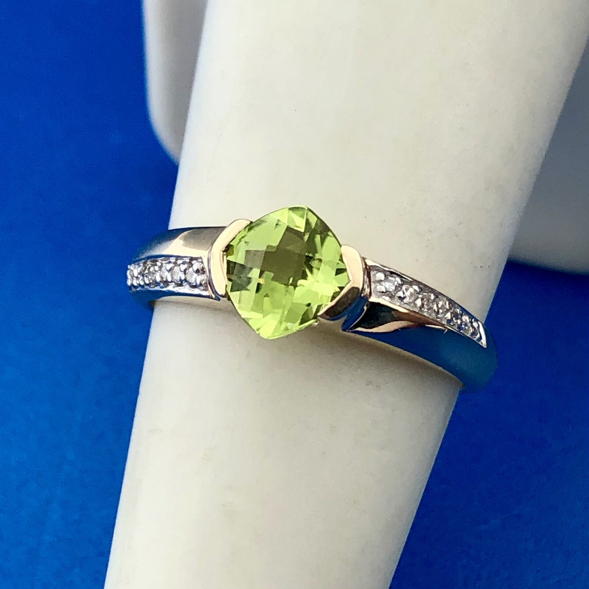 Gorgeous 14K Yellow Gold Peridot Diamond Accent August Anniversary Ring