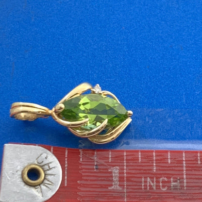 Vintage 14K Yellow Gold Marquise Peridot Round Diamond Accent Modernist Pendant