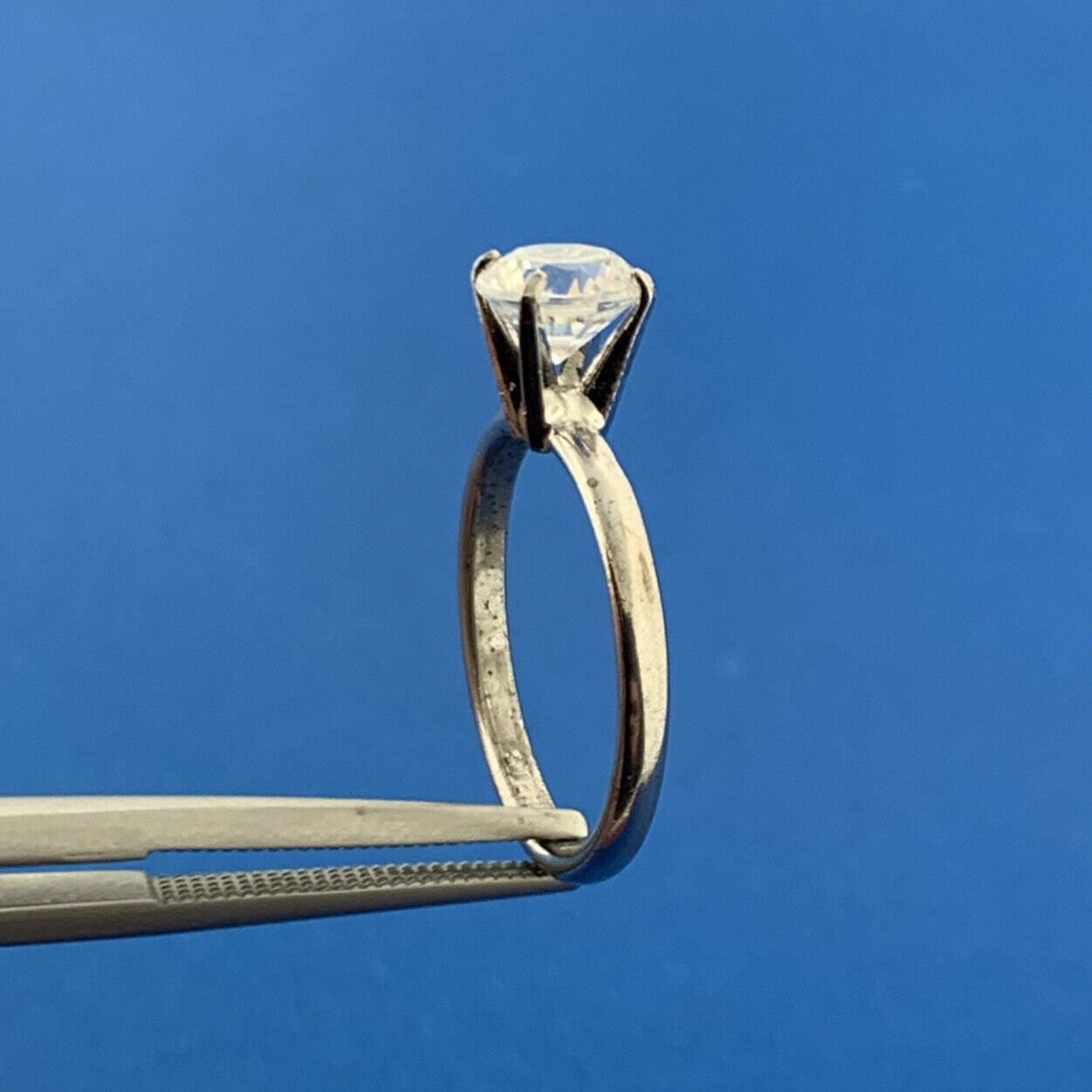 Designer LIND Sterling Silver White Amethyst Solitaire February Occasion Ring