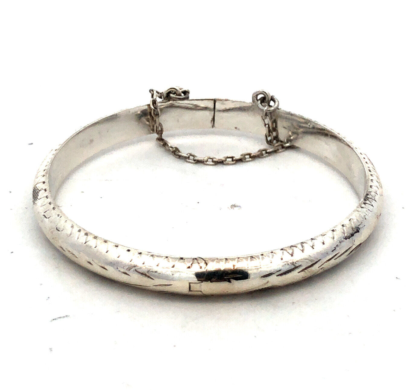 Vintage 925 Sterling Silver Etched Round Childs Hinge Bangle Bracelet