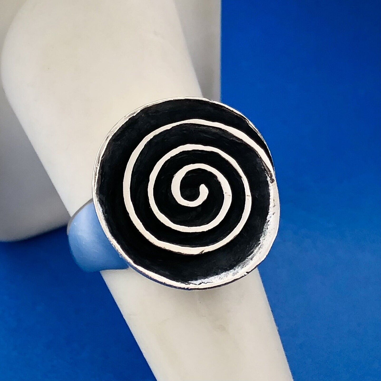 Modernist Designer 925 Sterling Silver Infinity Swirl Crop Circle Statement Ring