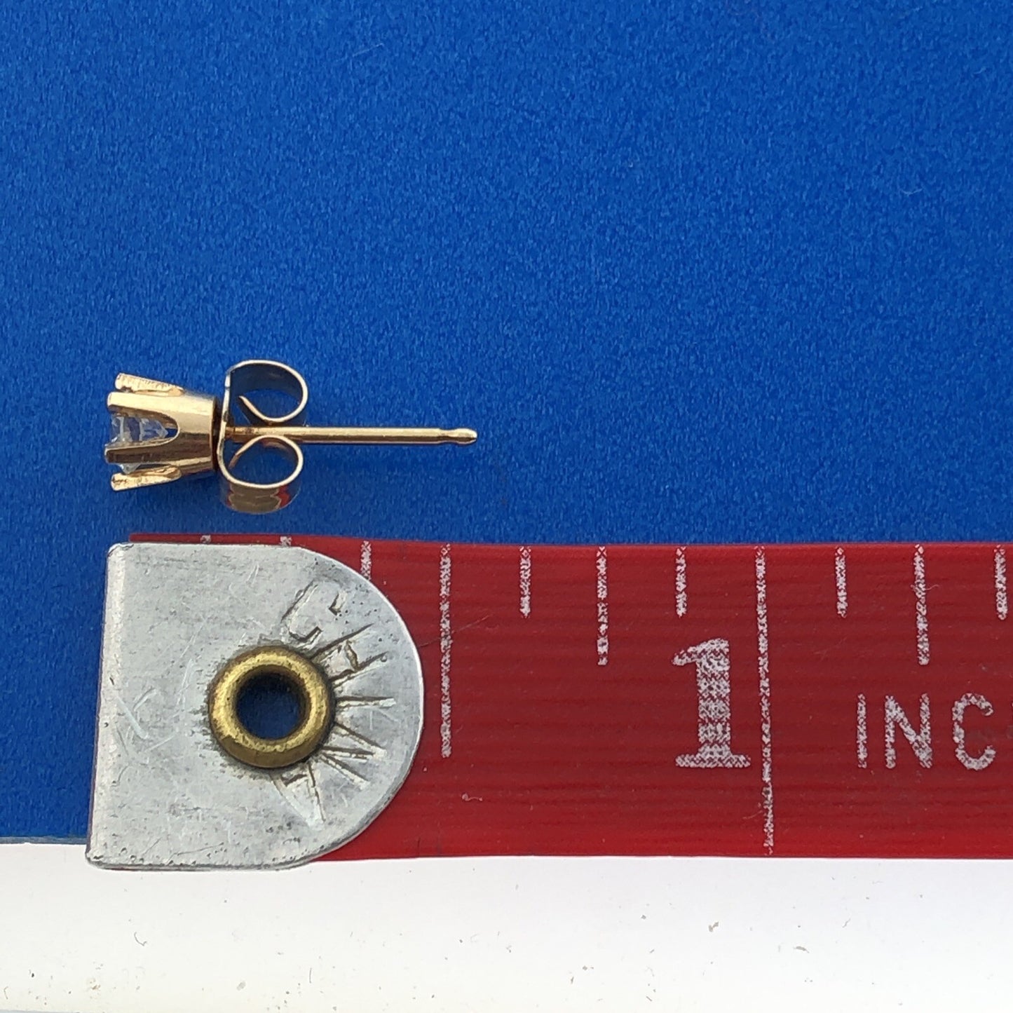 Gorgeous 14k Yellow Gold Round Cut Diamond .25tcw 1/4  Stud Earring Pair
