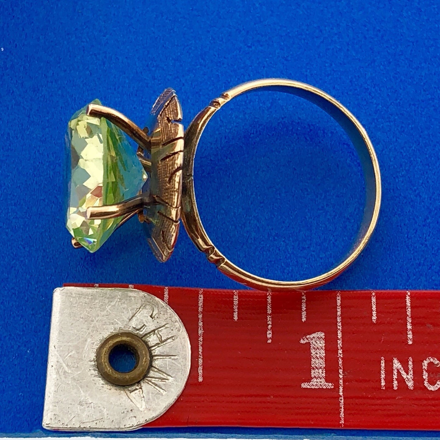 Vintage 14K Yellow Gold Round Green Amethyst Solitaire Statement Cocktail Ring
