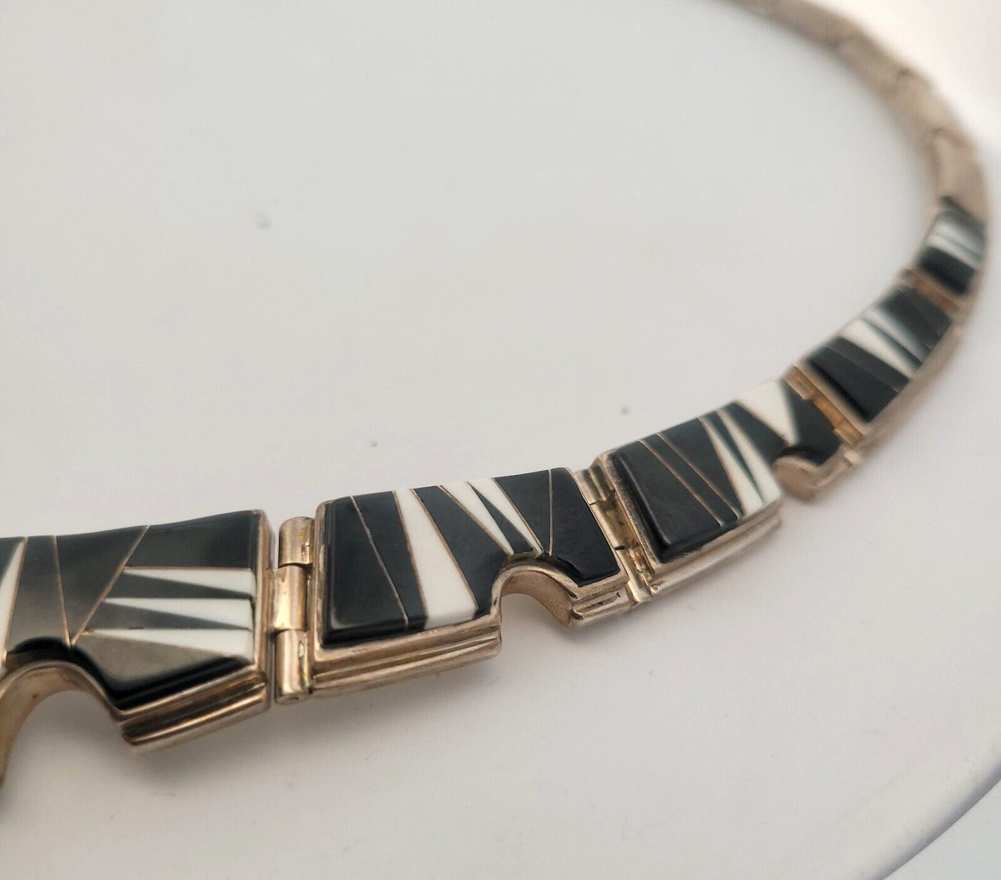 Navajo Calvin Begay Sterling Silver Black Onyx White Agate Cabochon Necklace