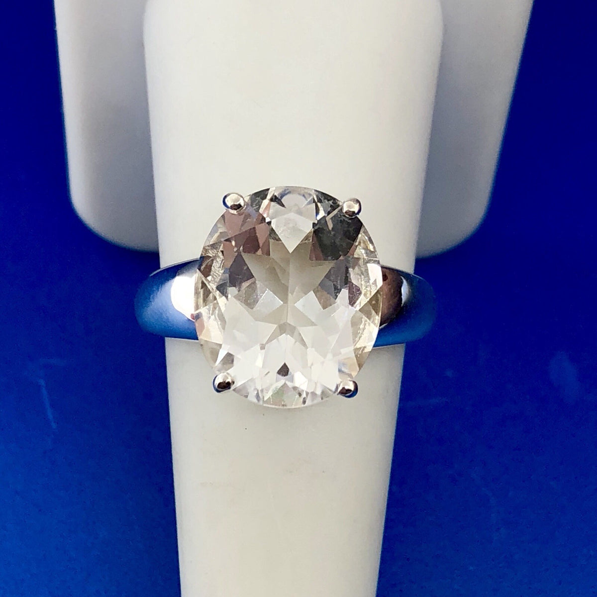 Estate Stunning 925 Sterling Silver Oval Cubic Zirconia Solitaire Statement Ring