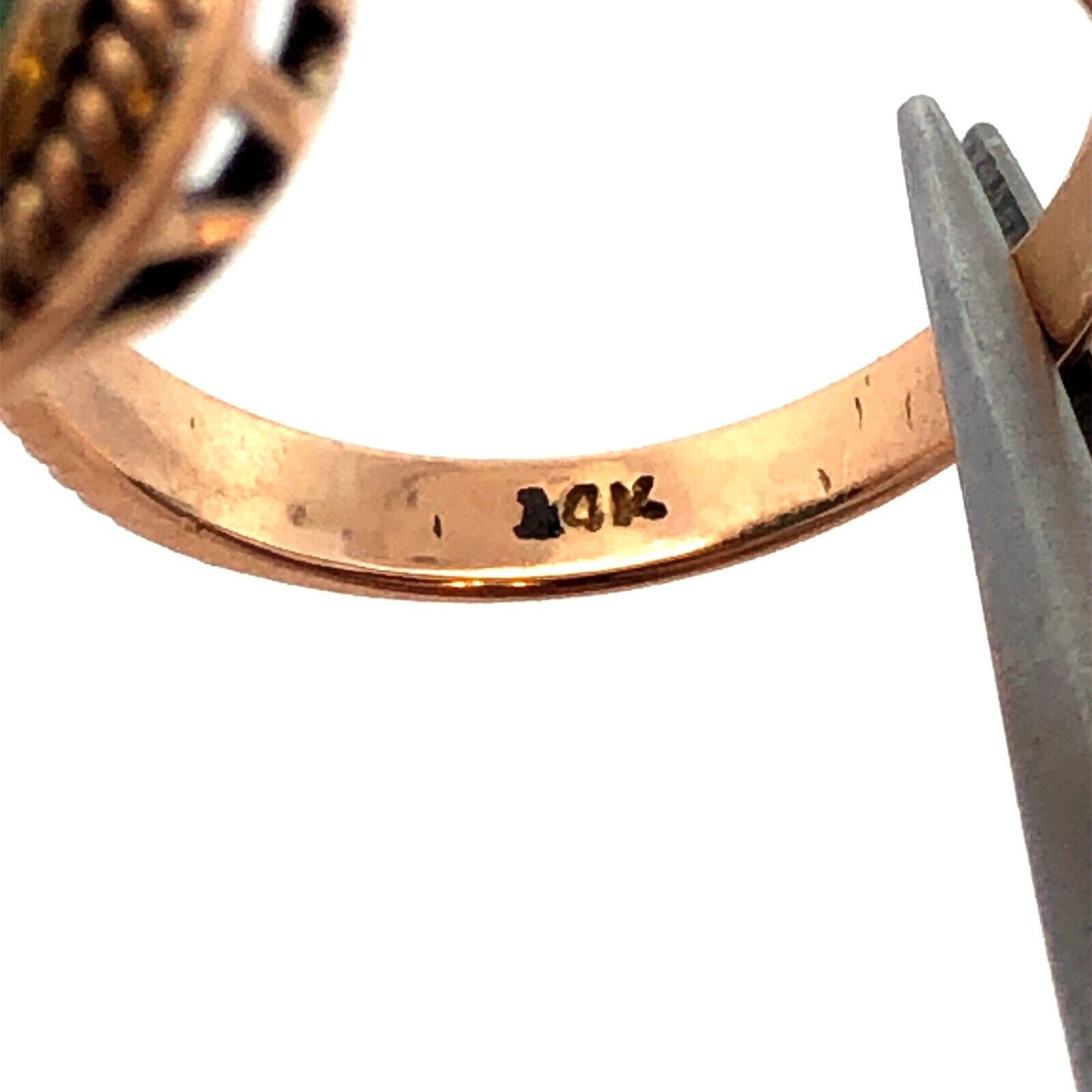 Vintage 14K Yellow Gold Oval Green Jade Bezel Solitaire Textured Statement Ring