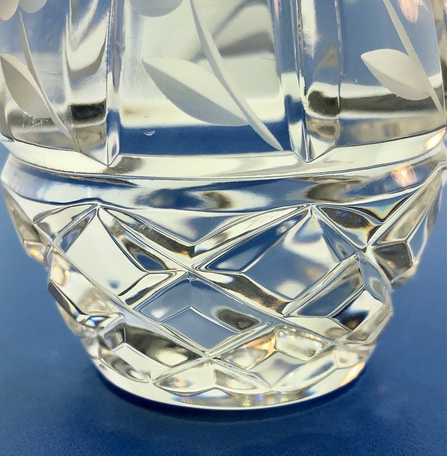 Vintage Handcrafted Poland 24% PbO Crystal Annual Egg Figurine Paperweight