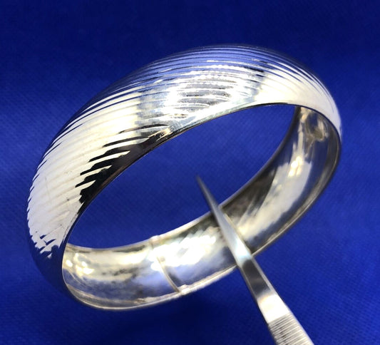 Karizia Spa Italy 925 Sterling Silver Textured Round Wide Bangle Bracelet