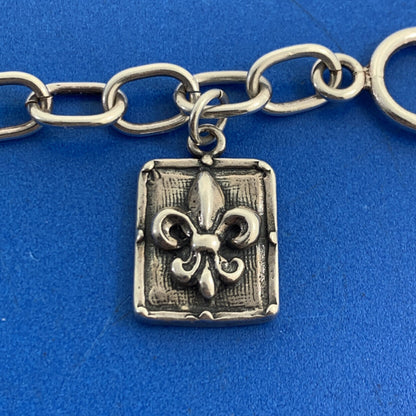 Designer 925 Sterling Silver Five Fleur De Lis Charm Oval Link Toggle Bracelet