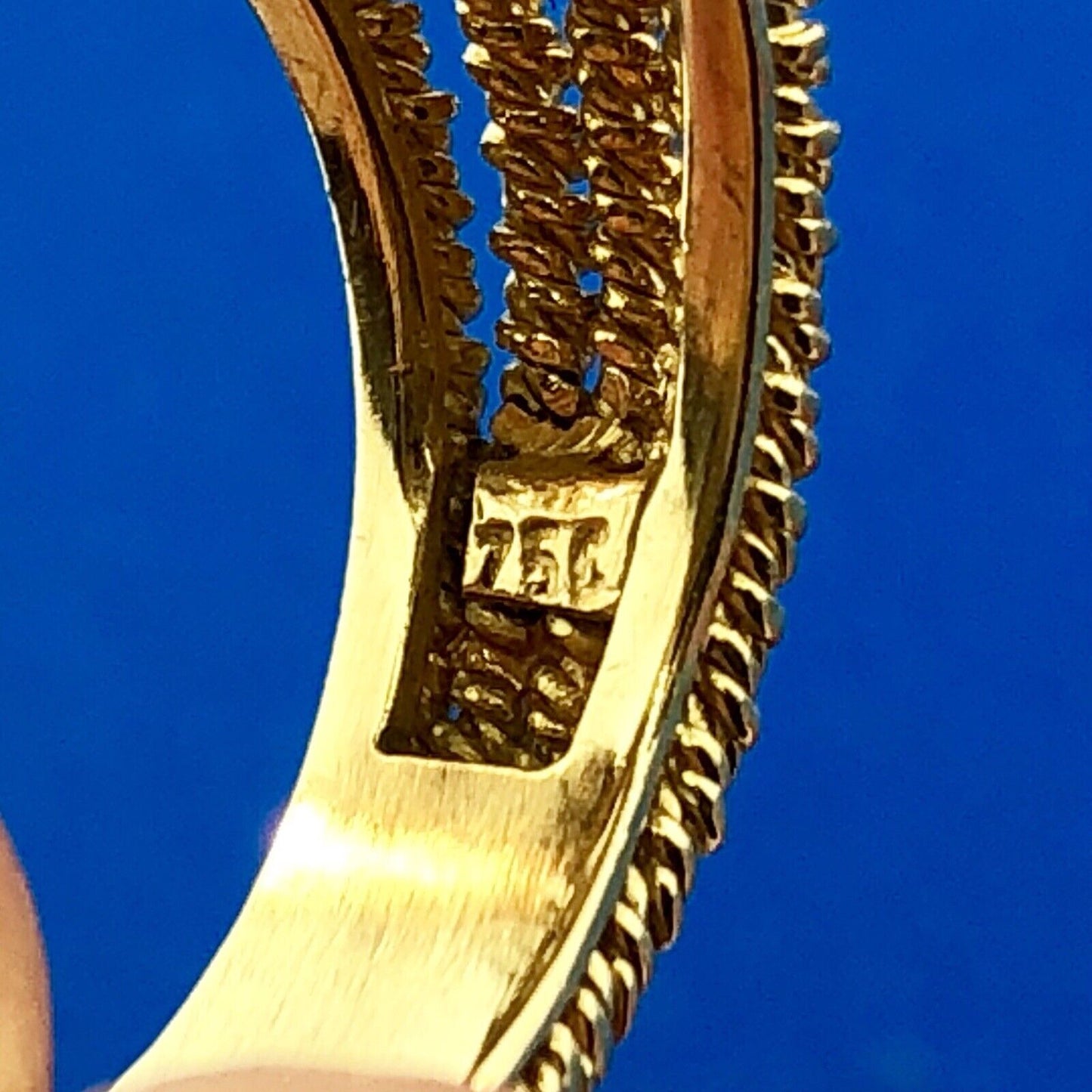 Stunning 18K Yellow Gold Diamond Floral Cluster Empire Setting Statement Ring