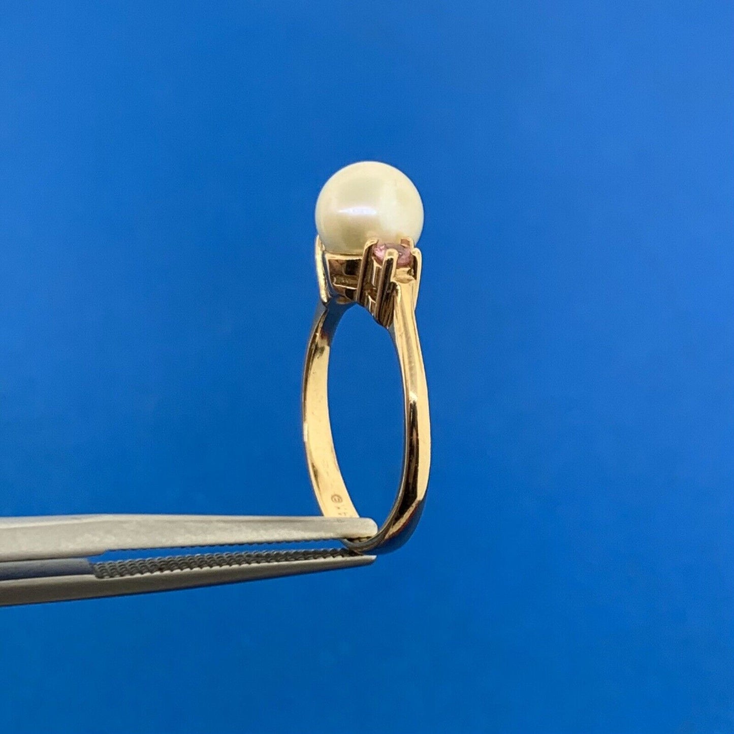14K Yellow Gold Pearl Amethyst Accented June Birthstone Anniversary Ring