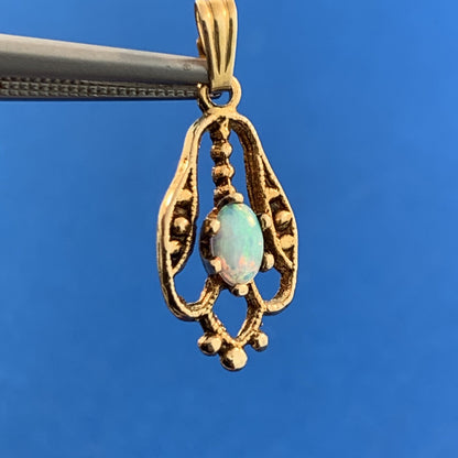 Vintage 14K Yellow Gold Oval Opal Cabochon October Anniversary Charm Pendant
