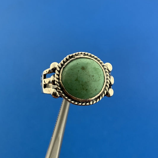 Vintage Native American 925 Sterling Silver Green Turquoise Storyteller Ring