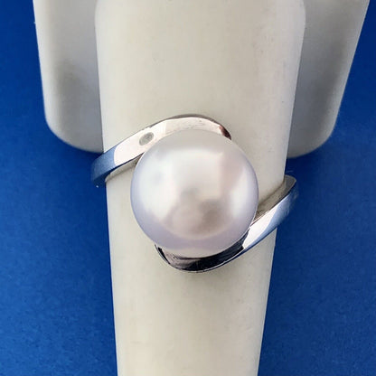 Designer 925 Sterling Silver White Mabe Pearl Solitaire Modernist Bypass Ring