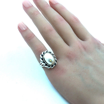 Modernist 925 Sterling Silver Oval Pearl Bezel Twist Cocktail Ring