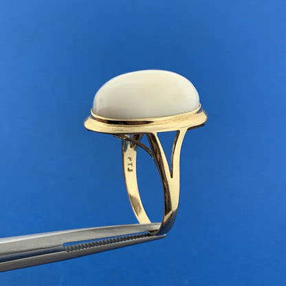 Designer PTJ 14k Yellow Gold Cabochon White Agate Statement Ring Size 7.25
