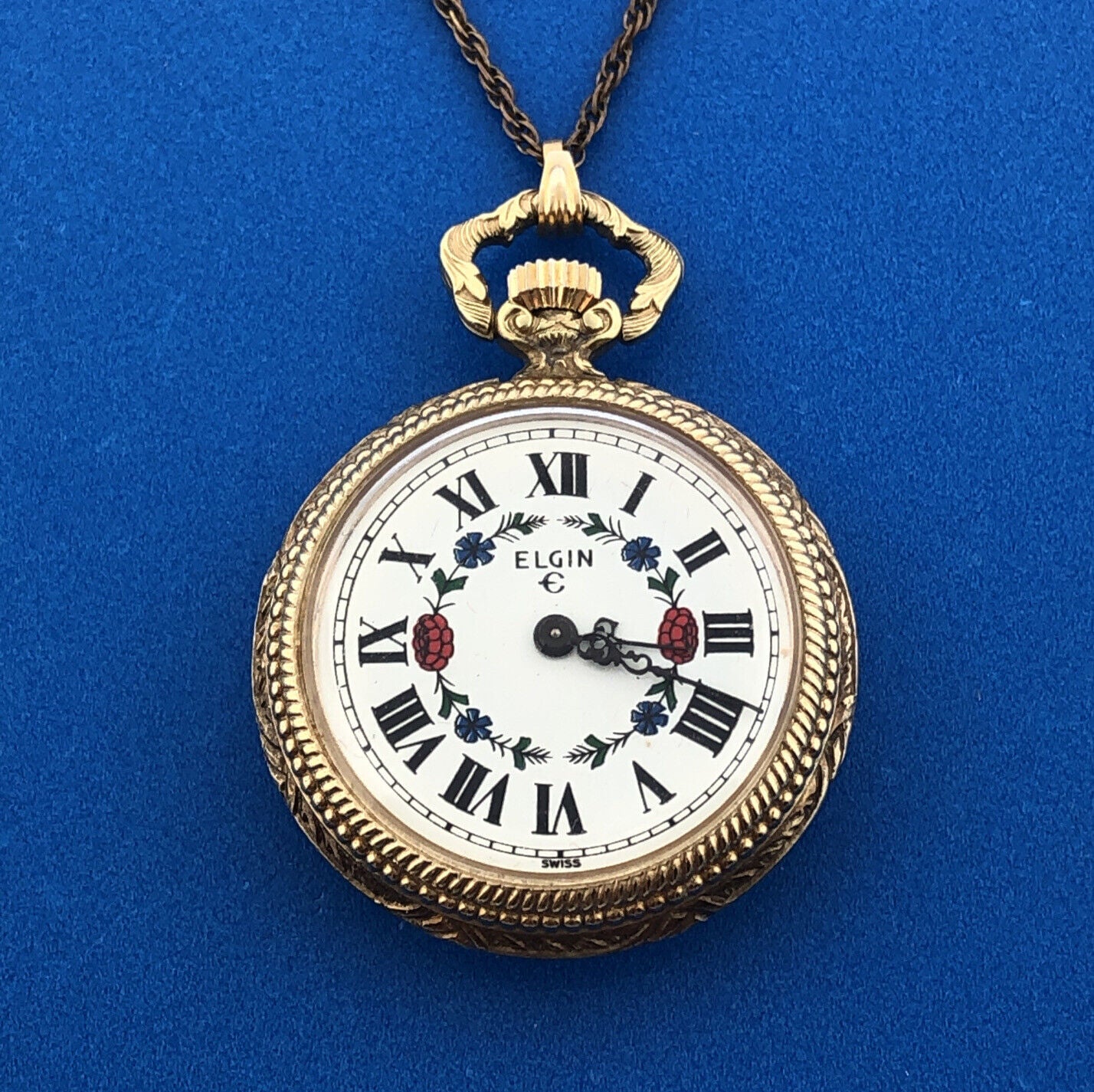 Elgin Gold Tone Ornate 17 Jewels Ladies Floral Pendant Watch With Chain Fob/Box
