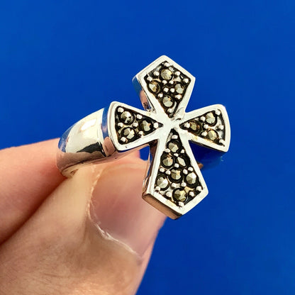 Spectacular 925 Sterling Silver Marcasite Cross Religious Communion Easter Ring