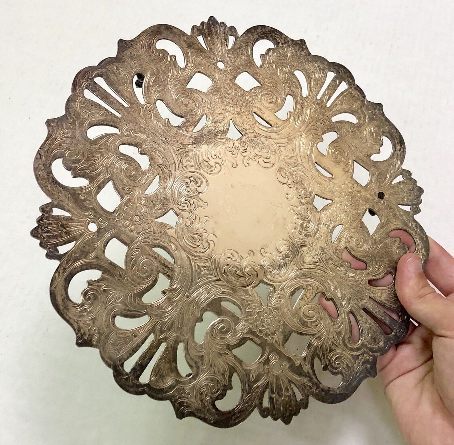 Retro Leonard Silver Co Silver Electroplated Floral Scroll Cut Out Food Trivet