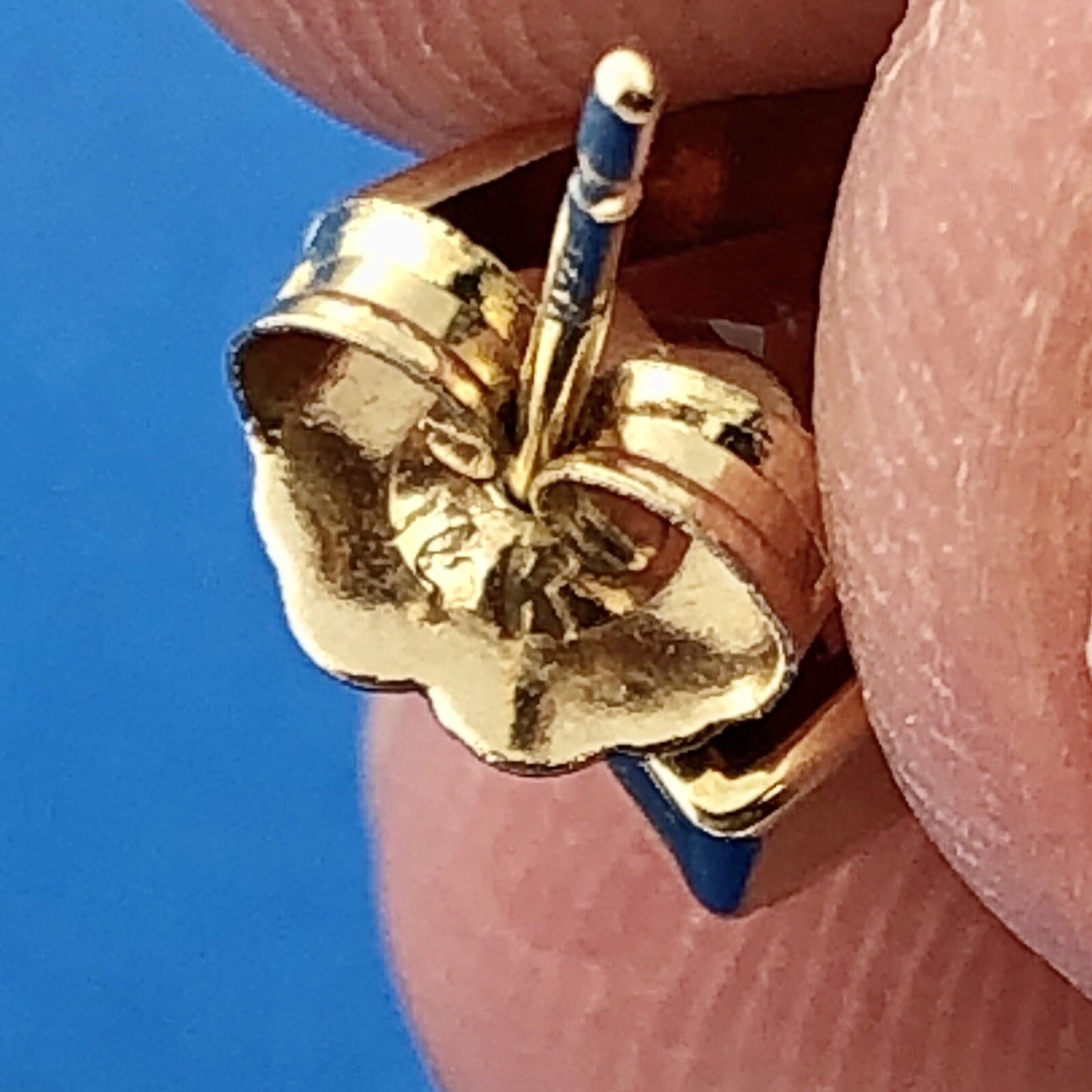 Modernist 14K Yellow Gold Rhodolite Garnet Trilliant January Stud Earrings