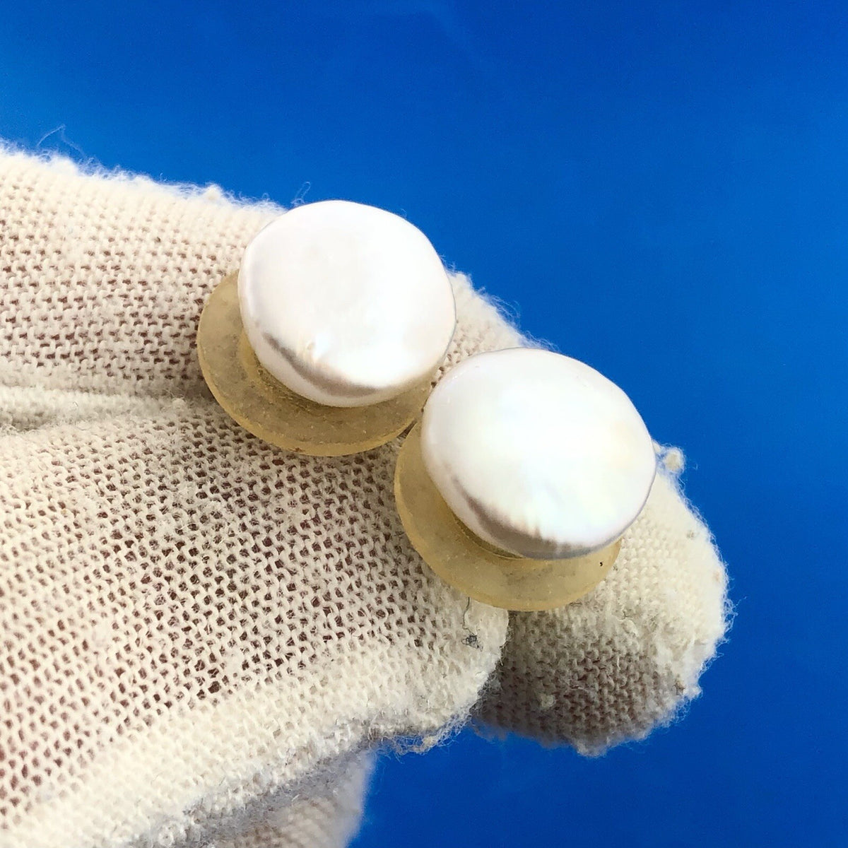 Retro 14K Yellow Gold White Iridescent Mabe Pearl Statement Stud Earrings