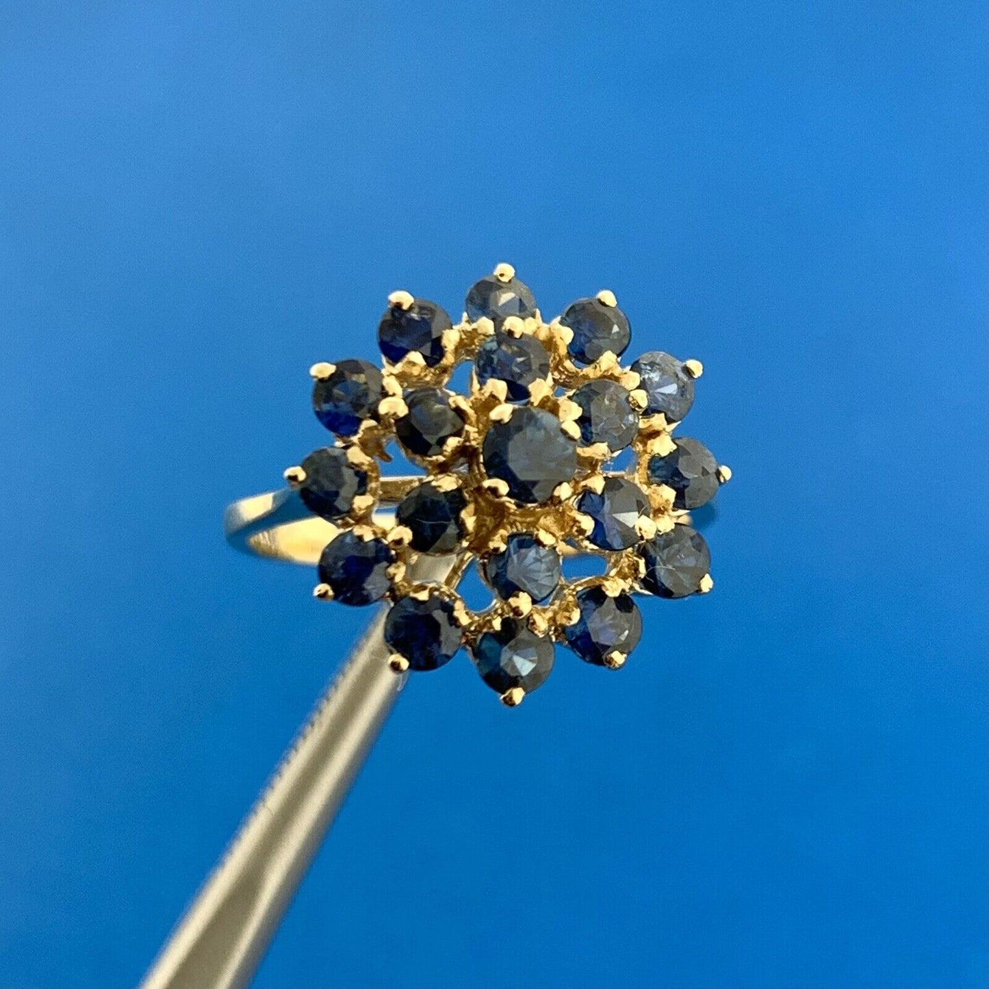 Gorgeous 14k Yellow Gold Round Cut Indigo Spinel Circle Cluster Ring Size 6.25