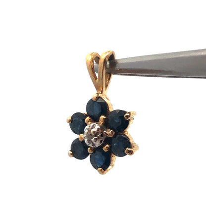 Designer AV 10k Yellow Gold Round Cut Sapphire Diamond Floral Cluster Pendant