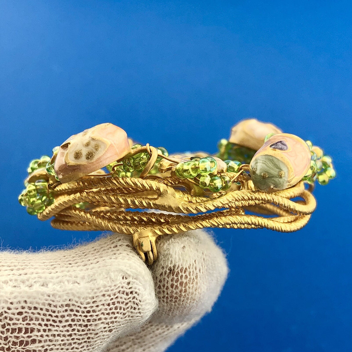Gorgeous Gold Toned Rhinestone Glass Spring Easter Floral Wreath Pin Brooch