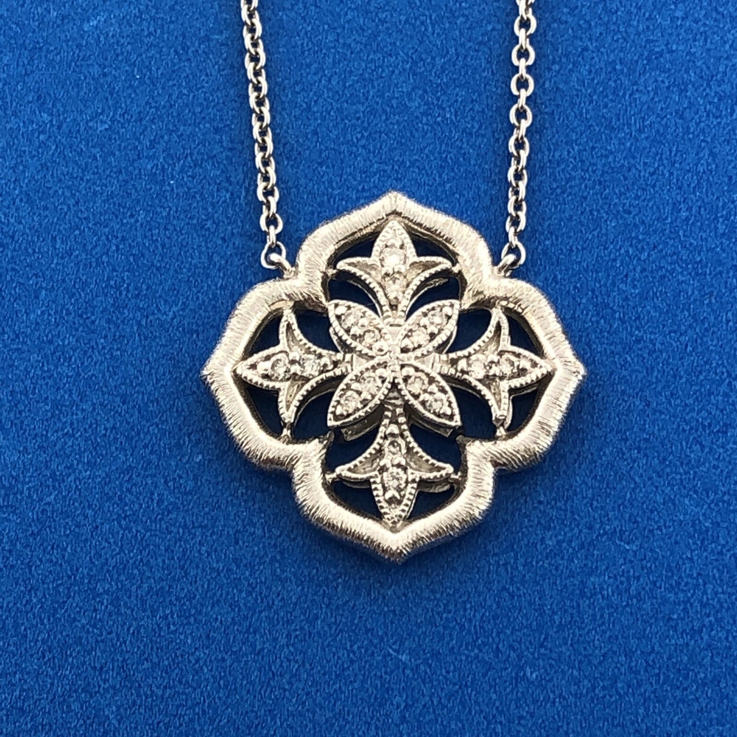 Gabriel & Co 925 Sterling Silver Diamond 3 Dimensional Snowflake Flower Necklace