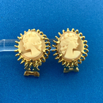 Gorgeous 14k Yellow Gold Orange Cameo Shell Rope Accent Omega Back Stud Earrings