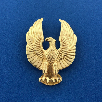 Gorgeous 10K Yellow Gold American Patriotic Bald Eagle Freedom Bird Pendant