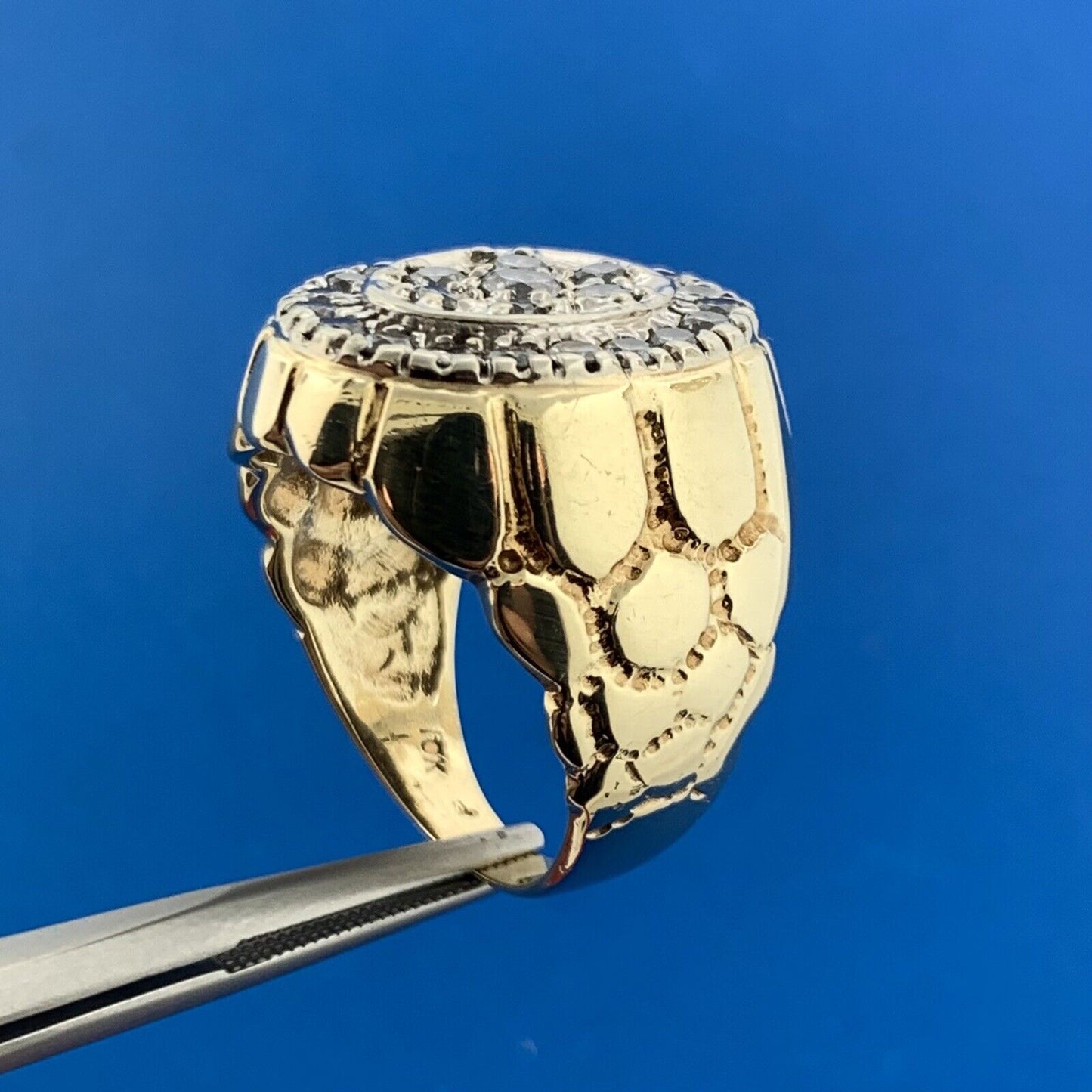 Gorgeous 10k Yellow Gold Round Cut Diamond Oval Cluster Statement Ring Size 10.5