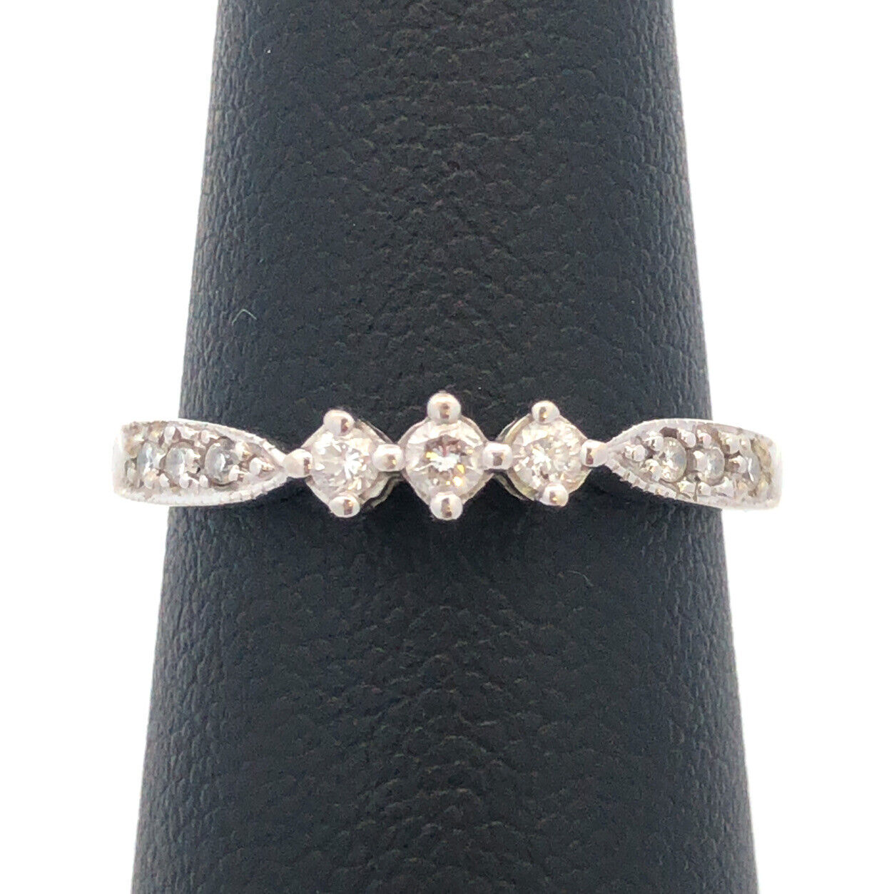 Designer 14K White Gold Round Diamond Wedding Anniversary Promise Band Ring