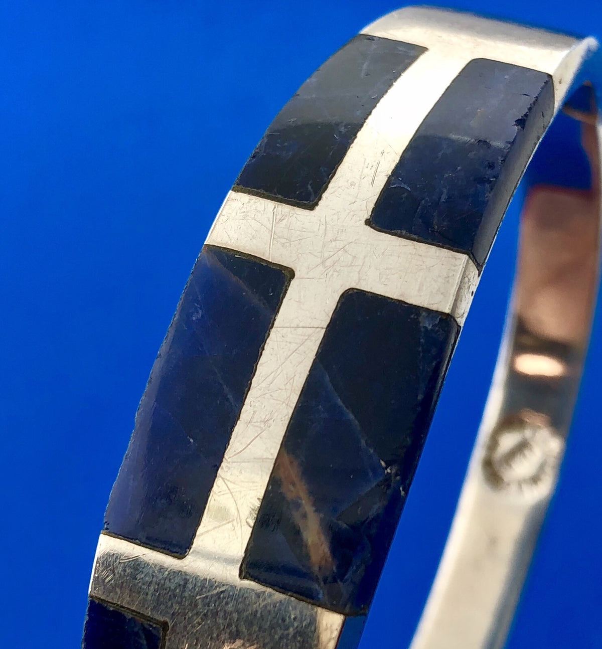 Retro Taxco Artisan 925 Sterling Silver Lapis Lazuli Inlay Hinged Cuff Bracelet